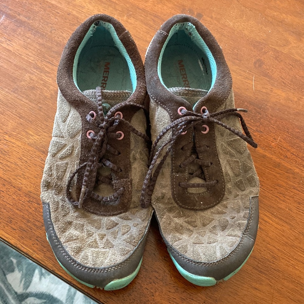Merrell tennis shoes 9